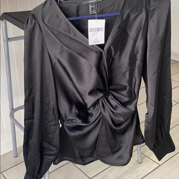 Forever 21 Tops - Woman’s size large black top